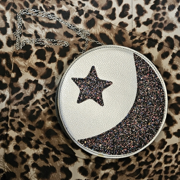 Cute Celestial ๐ Moon + Star ๐ Crossbody Bag - Picture 3 of 6
